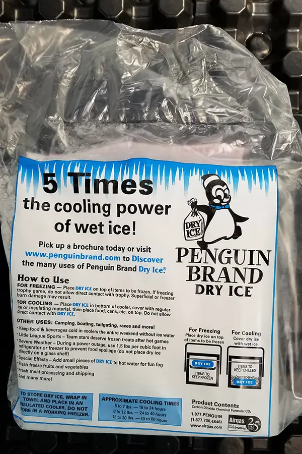 penguin dry ice