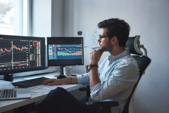 How is Day Trading Different to Standard Investing?