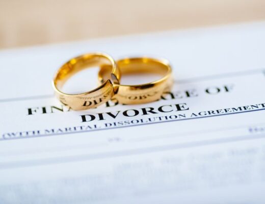 Can a Financial Advisor Help With Divorce