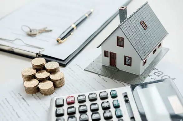Can a Financial Advisor Help With Buying a House